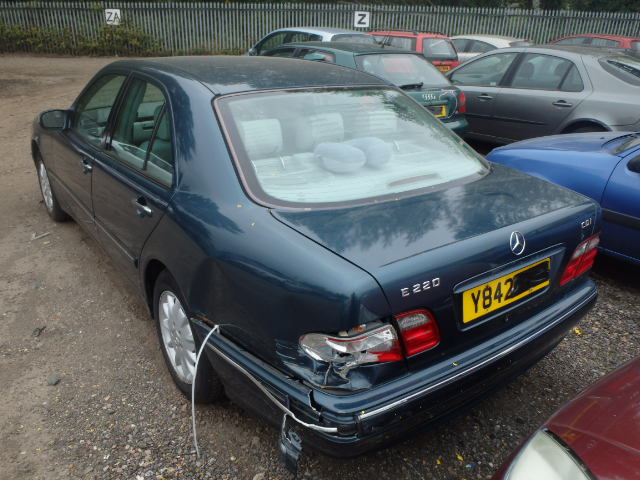 Breaking MERCEDES-BENZ E220, E220 CDI E Secondhand Parts 
