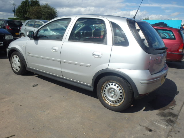 Breaking VAUXHALL CORSA, CORSA DESIGN Secondhand Parts 