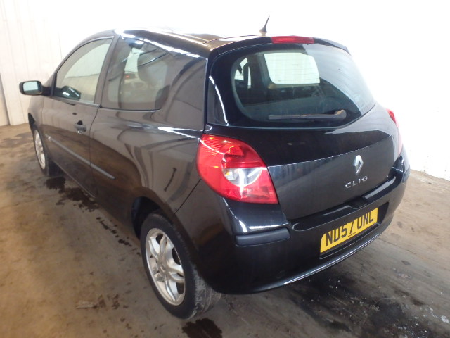 Breaking RENAULT CLIO, CLIO EXTREME Secondhand Parts 