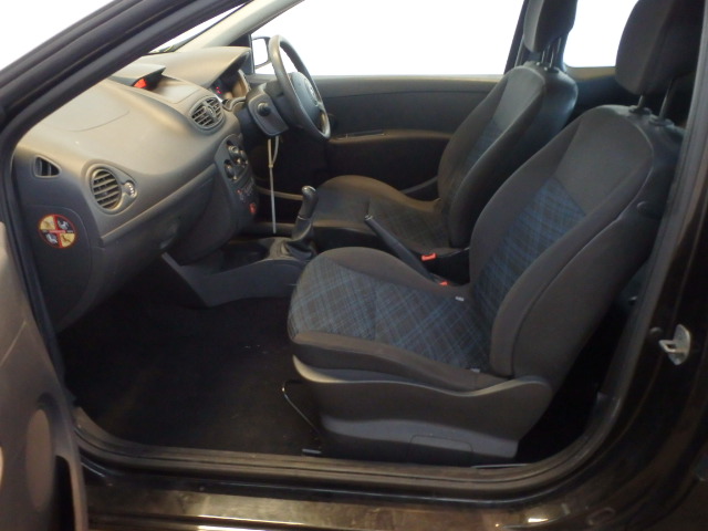 RENAULT CLIO Dismantlers, CLIO EXTREME Car Spares 