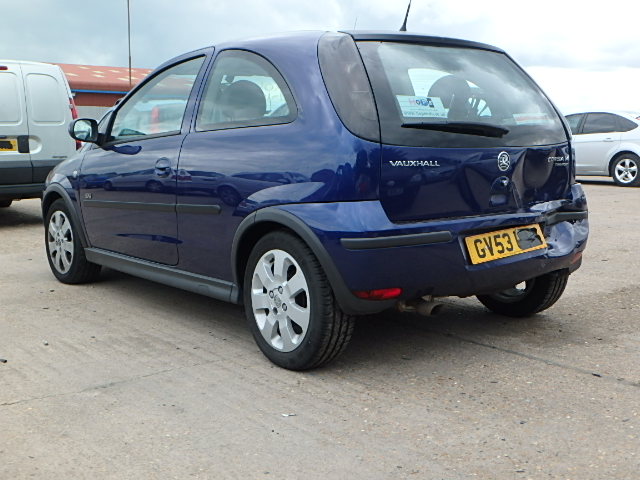 Breaking VAUXHALL CORSA, CORSA SXI Secondhand Parts 