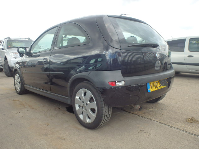 Breaking VAUXHALL CORSA, CORSA SXI Secondhand Parts 