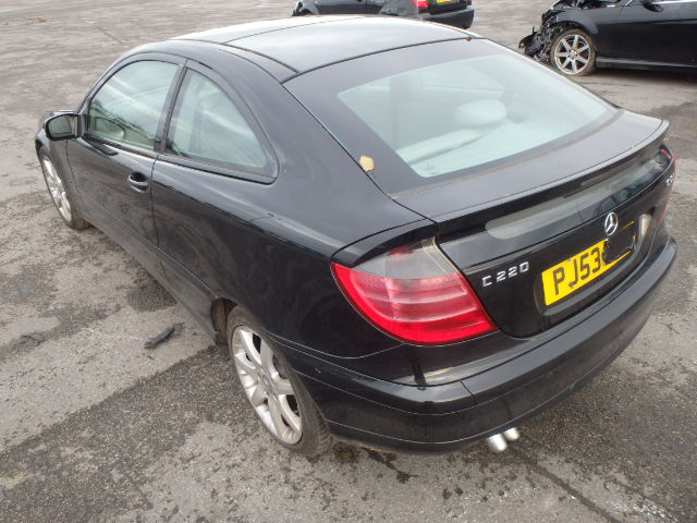 Breaking MERCEDES C220, C220 CDI Secondhand Parts 