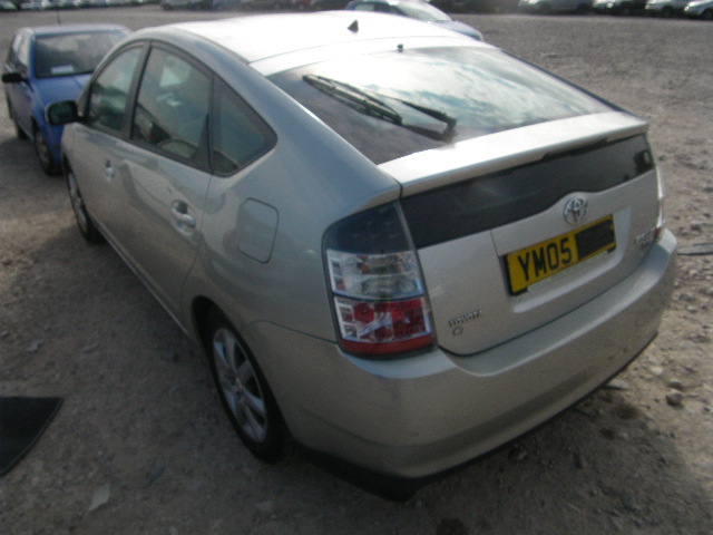 Breaking TOYOTA PRIUS, PRIUS T4 V Secondhand Parts 