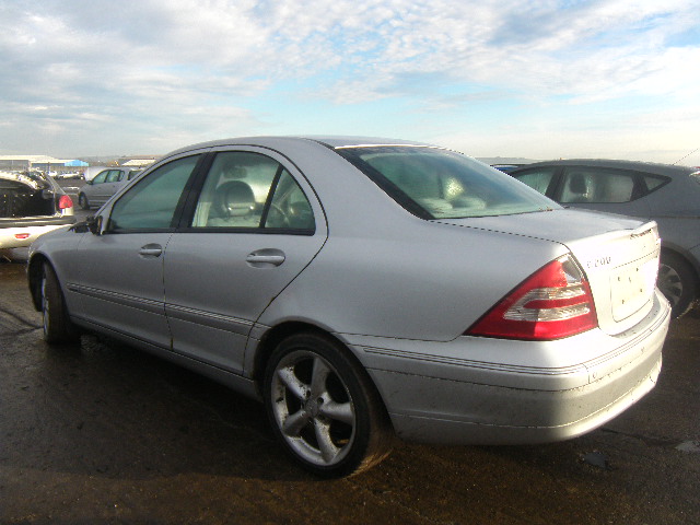 Breaking MERCEDES C200, C200 KOMP. Secondhand Parts 