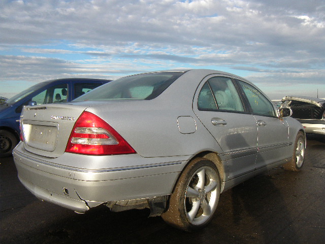 MERCEDES C200 Dismantlers, C200 KOMP. Used Spares 