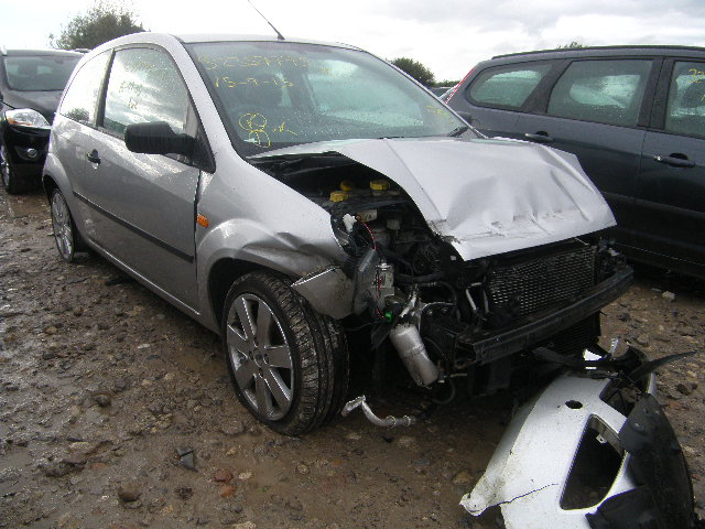 FORD FIESTA Breakers, FIESTA SILVER Reconditioned Parts 