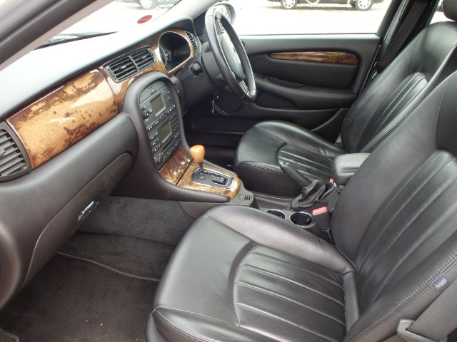 JAGUAR X-TYPE Dismantlers, X-TYPE V6 Car Spares 