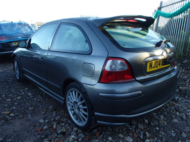 Breaking MG ZR, ZR  Secondhand Parts 