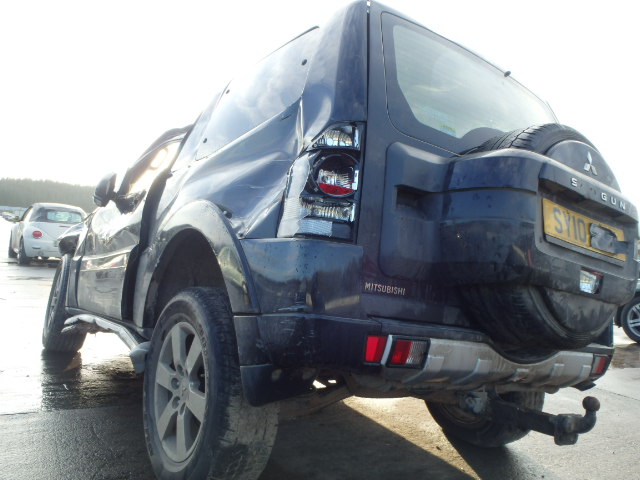 Breaking MITSUBISHI SHOGUN, SHOGUN  Secondhand Parts 