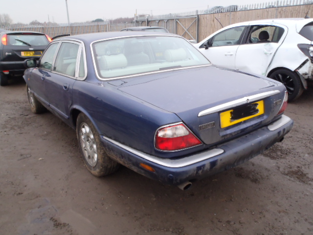 Breaking JAGUAR XJ, XJ 8 V8 SE Secondhand Parts 