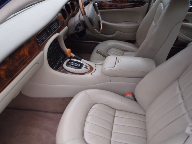 JAGUAR XJ Dismantlers, XJ 8 V8 SE Car Spares 