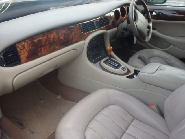 JAGUAR XJR Dismantlers, XJR V8 AUTO Car Spares 