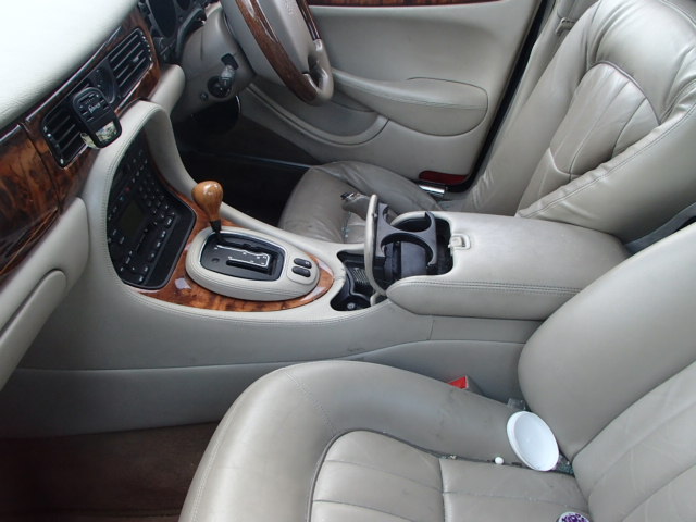 JAGUAR XJ Dismantlers, XJ EXECUTI Car Spares 