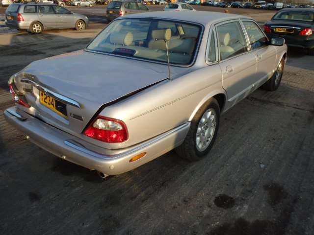 JAGUAR XJ8 Dismantlers, XJ8 AUTO Used Spares 