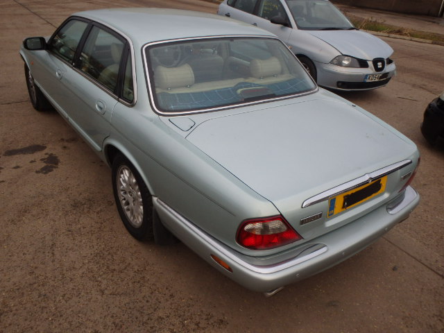 Breaking JAGUAR XJ, XJ 8 AUTO Secondhand Parts 