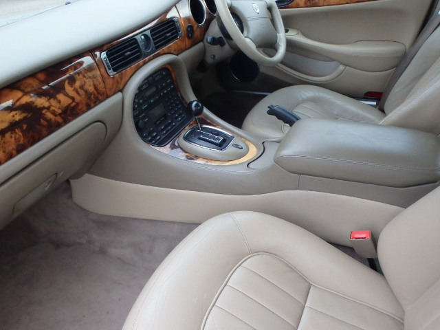 JAGUAR XJ Dismantlers, XJ 8 AUTO Car Spares 