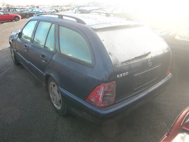 Breaking MERCEDES C200, C200 ESPRI Secondhand Parts 