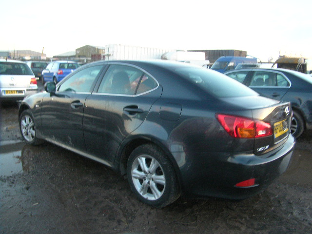 Breaking LEXUS IS220, IS220 IS 220D Secondhand Parts 