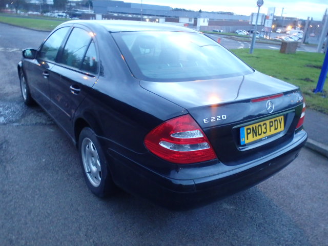 Breaking MERCEDES E220, E220  Secondhand Parts 