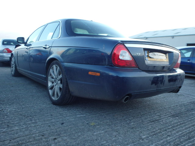 Breaking JAGUAR XJ, XJ EXECUTIE Secondhand Parts 