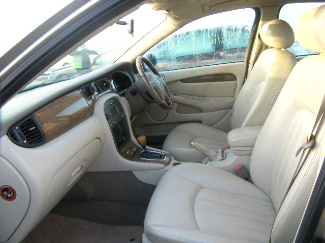 JAGUAR X-TYPE Dismantlers, X-TYPE V6 Car Spares 