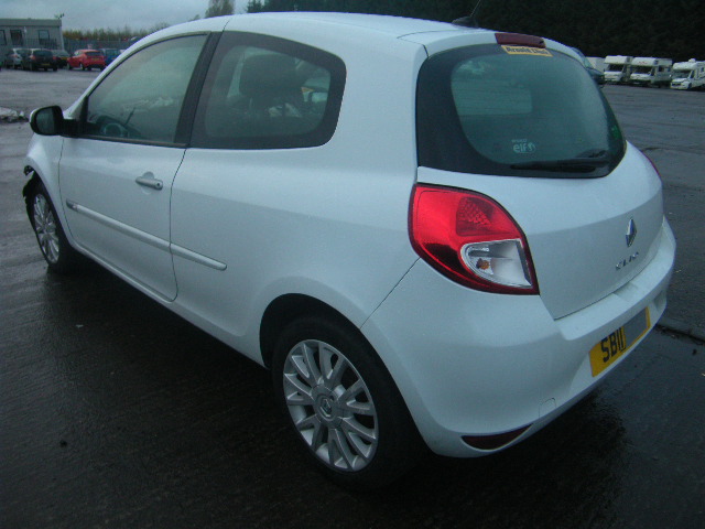 Breaking RENAULT CLIO, CLIO DYNAMIQUE Secondhand Parts 