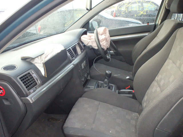 VAUXHALL VECTRA Dismantlers, VECTRA SRI Car Spares 