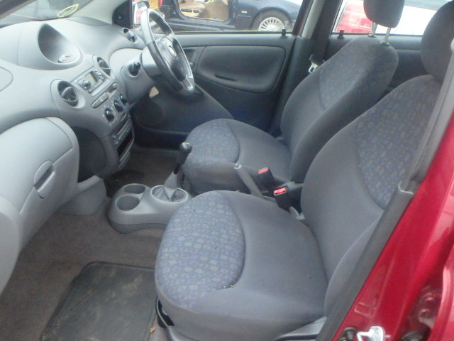 TOYOTA YARIS Dismantlers, YARIS VVTI Car Spares 