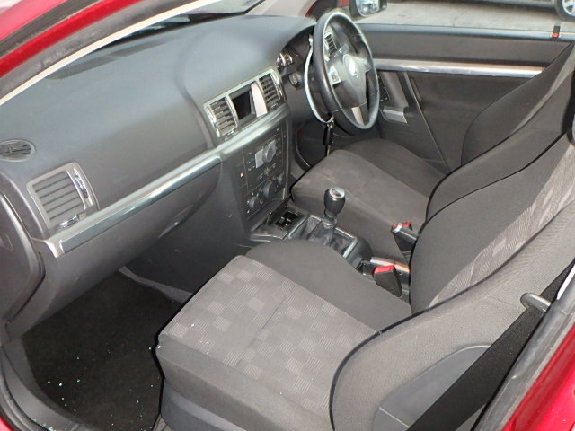 VAUXHALL VECTRA Dismantlers, VECTRA SRI Car Spares 