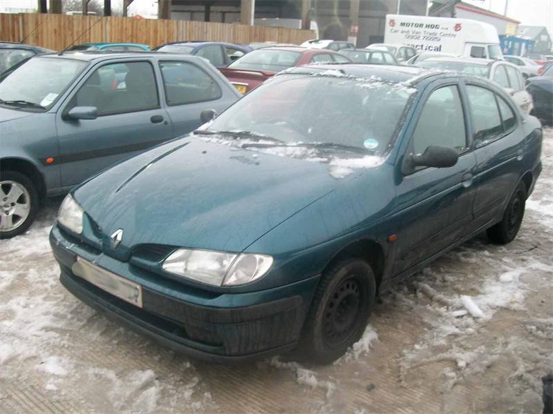 Breaking RENAULT MEGANE RT 1.6E CLASSIC, MEGANE RT 1.6E CLASSIC 1598cc Secondhand Parts 