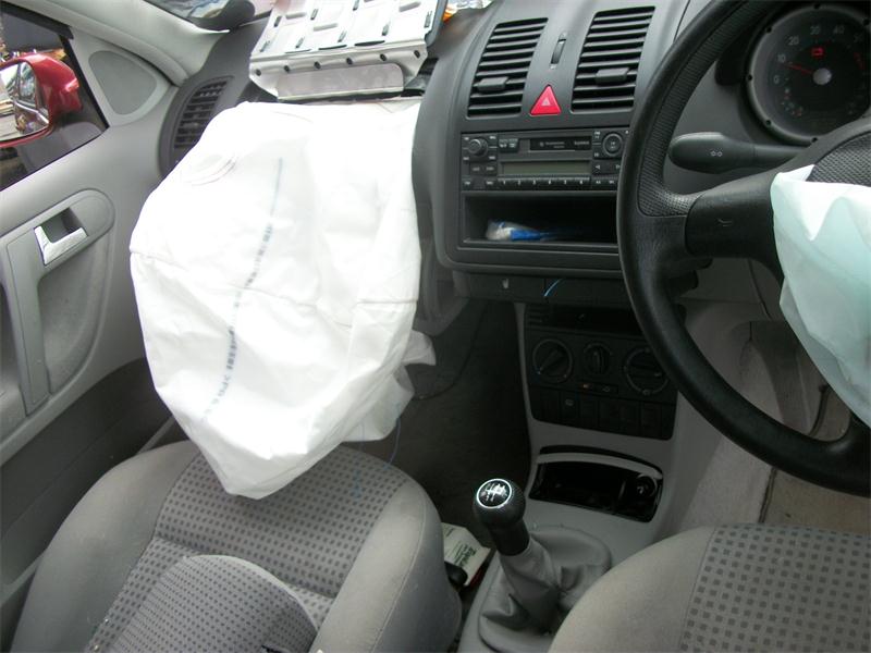 Breaking VOLKSWAGEN POLO SE, POLO SE 1390cc Secondhand Parts 