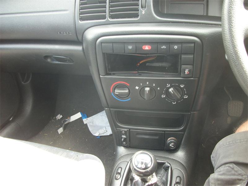 Breaking VAUXHALL VECTRA LS 16V, VECTRA LS 16V 1796cc Secondhand Parts 